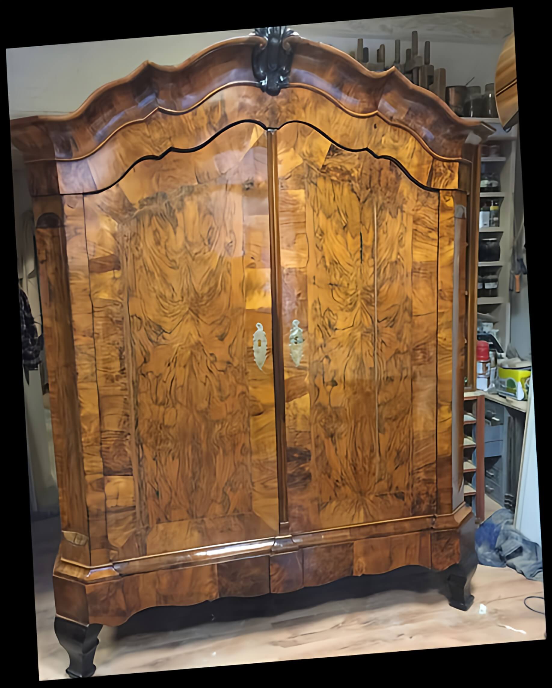Barockschrank-180cm-breit-hoch-230cm-tief60cm-Nussbaum_Image Upscaler